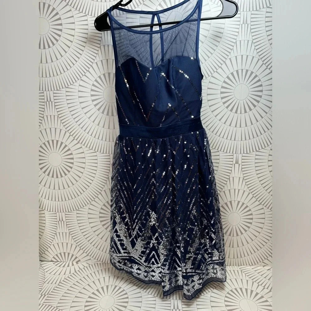 Crystal Doll Women’s Party Dress Navy and‎ Silver Sequins Size 5